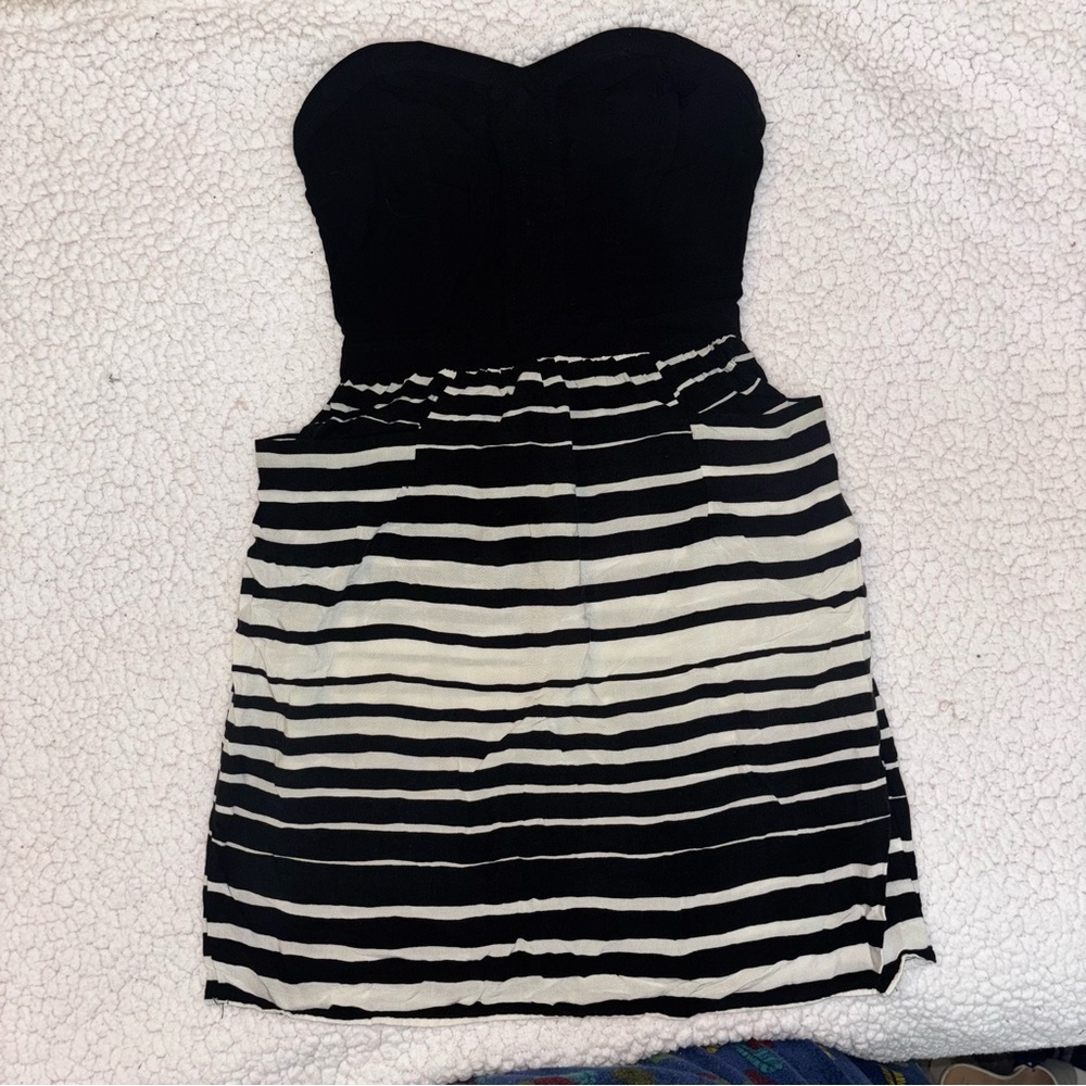 Xhilaration Black and White Strapless Dress